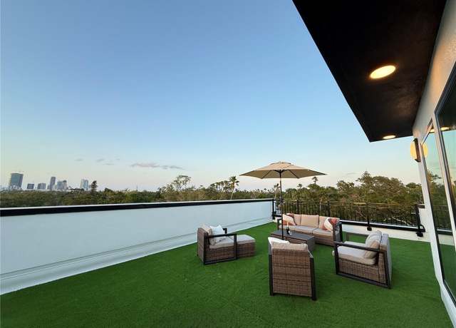 Property at 2112 4th St S, St Petersburg, FL 33705, 3 beds, 3.5 baths