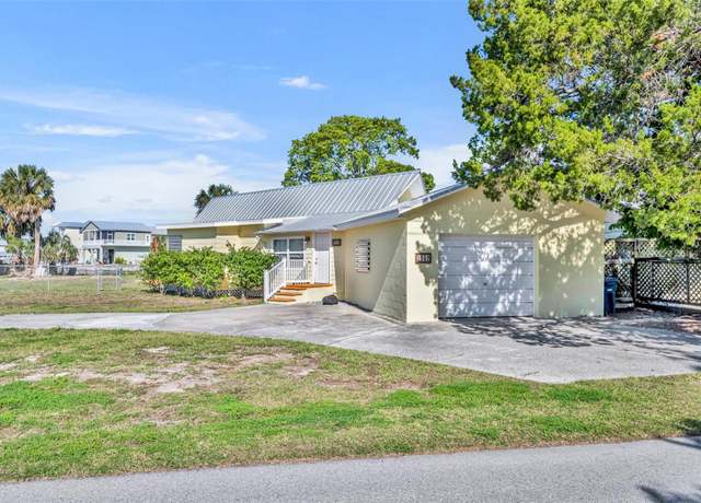Property at 3427 Minnow Creek Dr, Hernando Beach, FL 34607, 2 beds, 2 baths