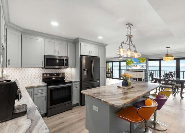 Property at 7540 Sunshine Skyway Ln S #118, St Petersburg, FL 33711, 2 beds, 2.5 baths