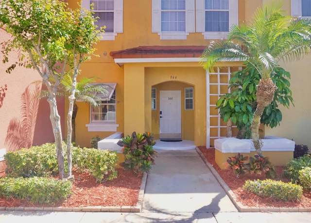 Property at 944 Park Terrace Cir, Kissimmee, FL 34746, 3 beds, 2.5 baths