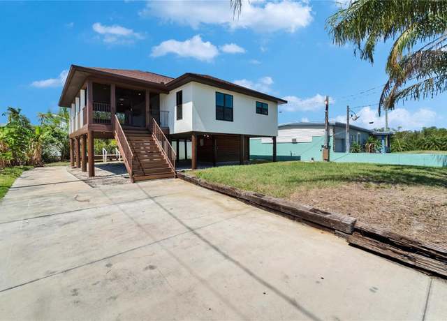 Property at 9118 Brunswick Ln, Tampa, FL 33615, 3 beds, 2 baths