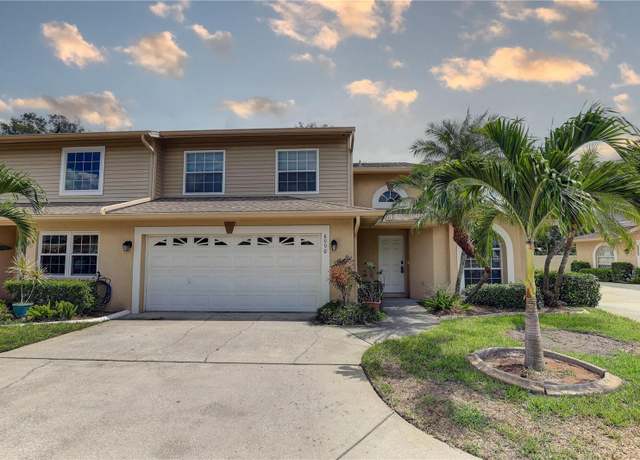 Property at 8990 Antigua Dr, Seminole, FL 33777, 3 beds, 2.5 baths