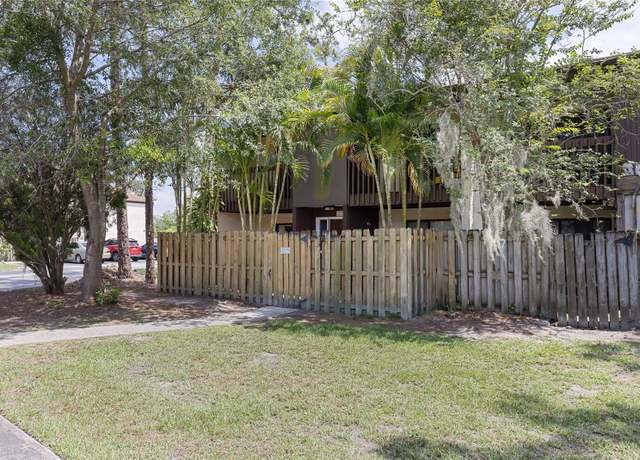 Property at 2636 Crown Ct, Kissimmee, FL 34741, 3 beds, 2 baths