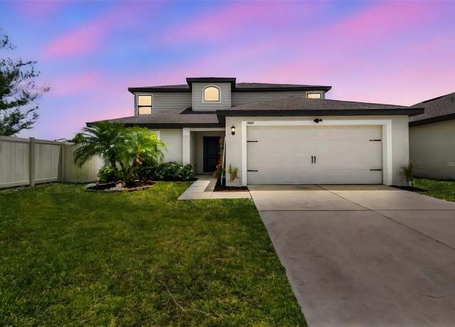 Property at 1009 Wynnmere Walk Ave, Ruskin, FL 33570, 5 beds, 2.5 baths