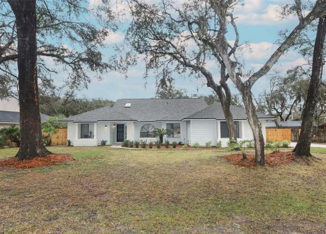 Property at 1633 Cedar Glen Dr, Apopka, FL 32712, 4 beds, 2.5 baths