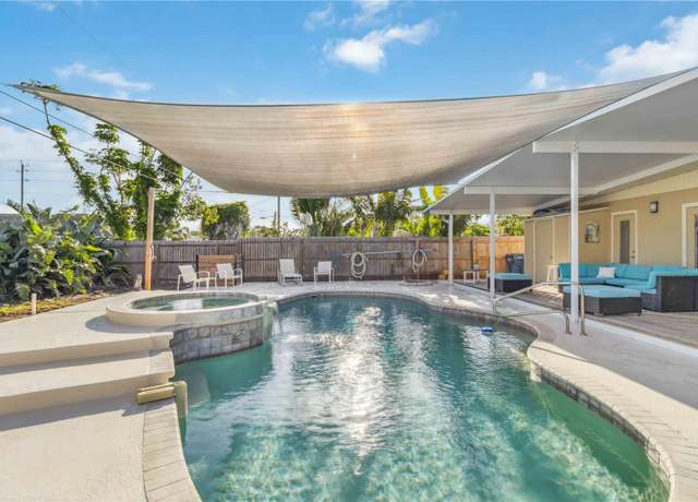 Property at 516 45th Street Ct W, Palmetto, FL 34221, 2 beds, 1 bath