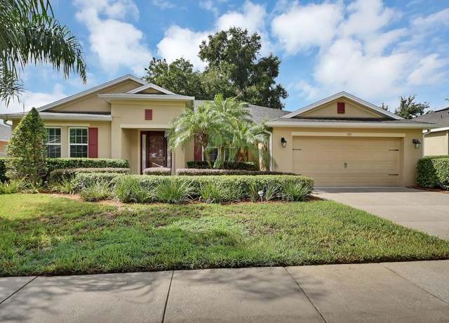 Property at 555 Morgan Wood Dr, Deland, FL 32724, 4 beds, 2.5 baths