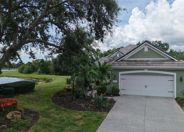 Property at 6505 Oakland Hills Dr, Lakewood Ranch, FL 34202, 3 beds, 2 baths