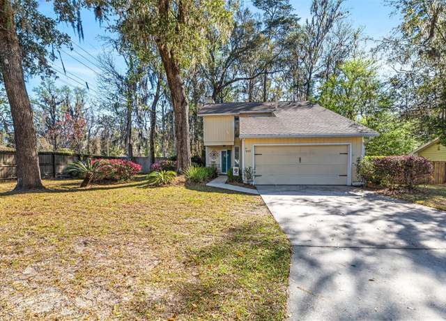 Property at 3825 NW 57th Ter, Gainesville, FL 32606, 3 beds, 2.5 baths