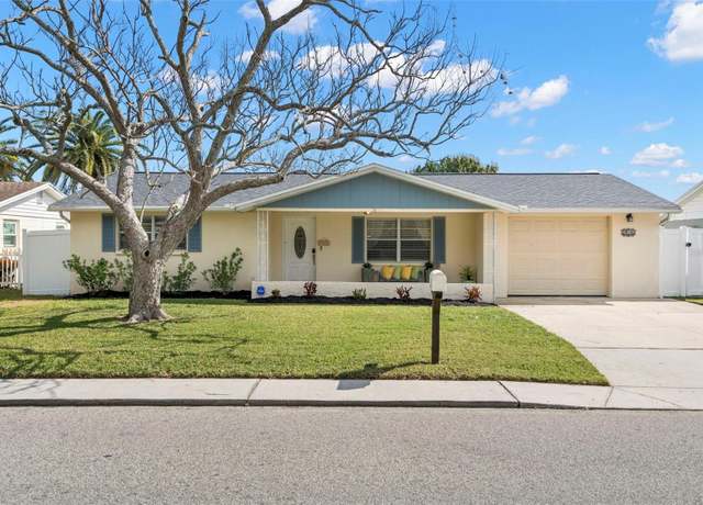 Property at 2146 Society Dr, Holiday, FL 34691, 2 beds, 2 baths