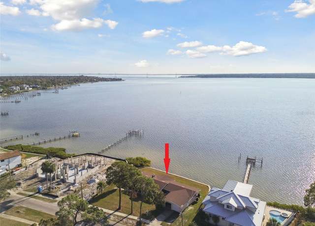 Property at 116 Shore Drive Pl, Oldsmar, FL 34677, 3 beds, 2 baths