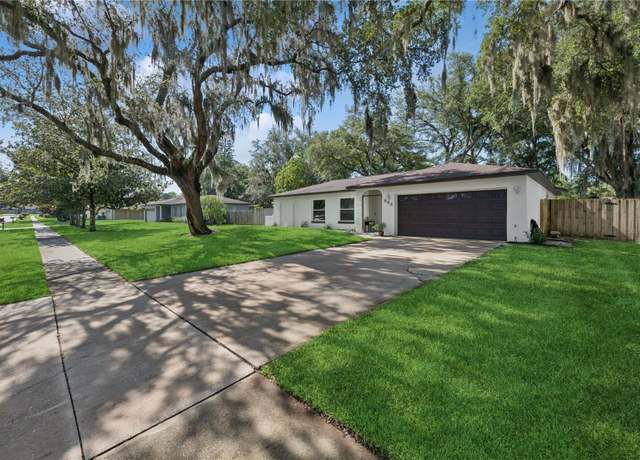 Property at 898 Shed St, Oviedo, FL 32765, 3 beds, 2 baths