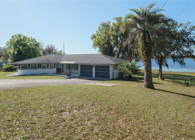 Property at 390 SW Shorewood Dr, Dunnellon, FL 34431, 3 beds, 2.5 baths
