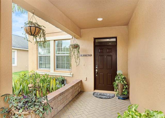 Property at 11818 Valhalla Woods Dr, Riverview, FL 33579, 4 beds, 3 baths