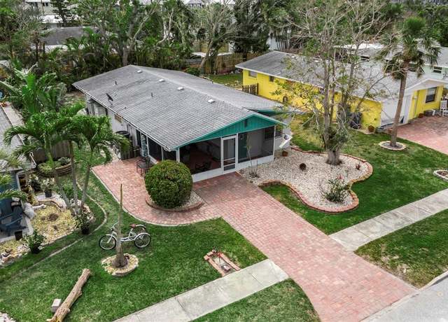 Property at 710 Fox St, Longboat Key, FL 34228, 3 beds, 2 baths