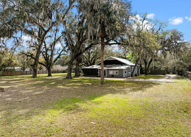 Property at 22814 SE 65th Ln, Hawthorne, FL 32640, 3 beds, 2 baths