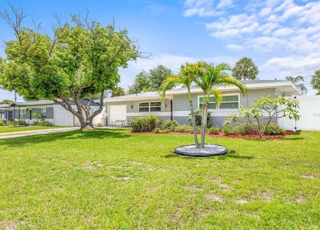 Property at 10464 127th Ave, Largo, FL 33773, 2 beds, 2 baths