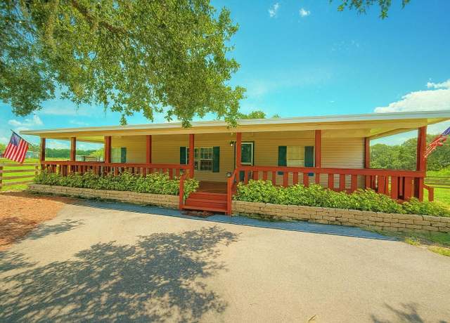 Property at 41534 Thomas Boat Landing Rd, Umatilla, FL 32784, 3 beds, 2 baths