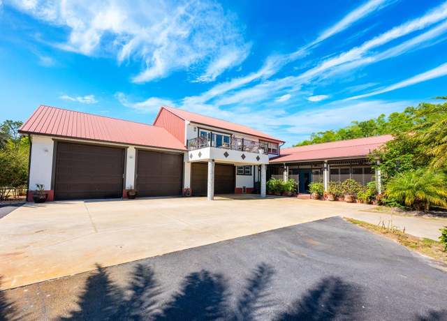 Property at 8515 Bay Lake Rd, Groveland, FL 34736, 4 beds, 4.5 baths