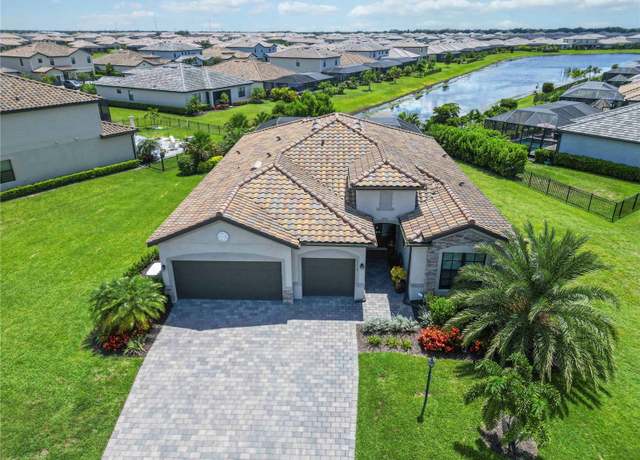 Property at 15710 White Linen Dr, Bradenton, FL 34211, 3 beds, 3 baths