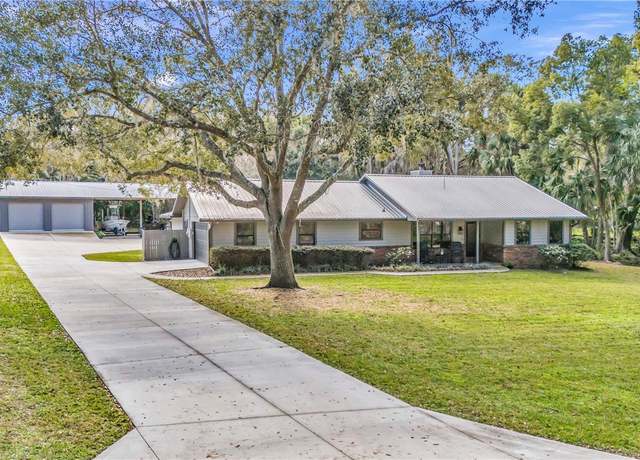 Property at 1010 SW 26th St, Ocala, FL 34471, 3 beds, 2 baths