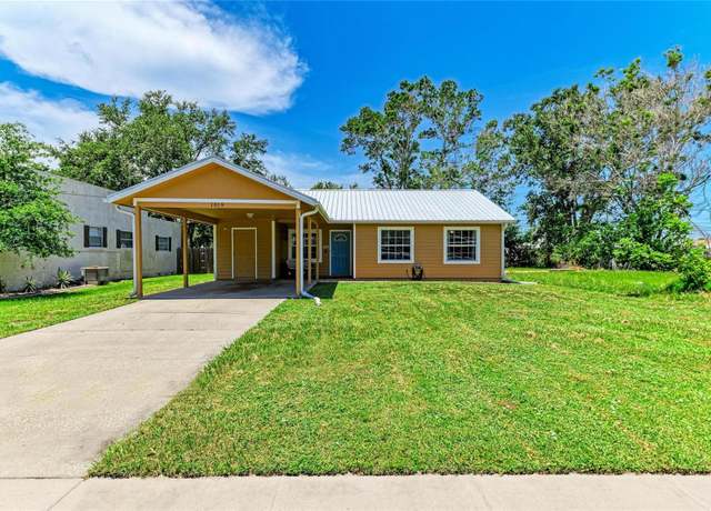 Property at 1019 27th Ave W, Palmetto, FL 34221, 3 beds, 1 bath