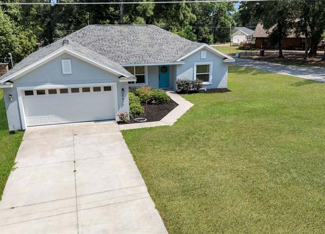 Property at 8635 SE 156 St, Summerfield, FL 34491, 3 beds, 2 baths