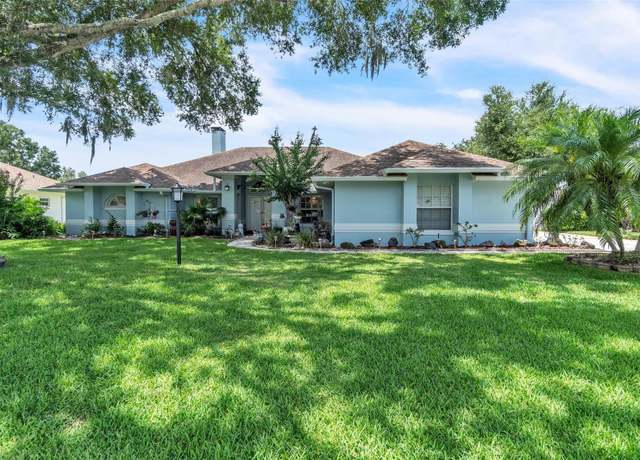Property at 413 Horseshoe Ln NE, Winter Haven, FL 33881, 3 beds, 2 baths
