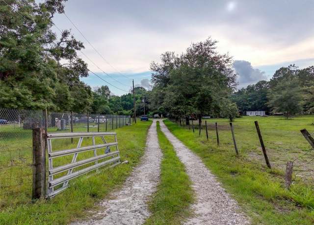 Property at 12445 Hamlin Rd, Spring Hill, FL 34610, 3 beds, 2 baths