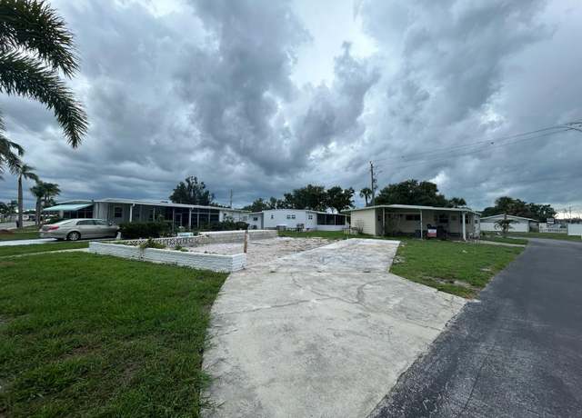 Property at 5302 Chateau Ln, Bradenton, FL 34207