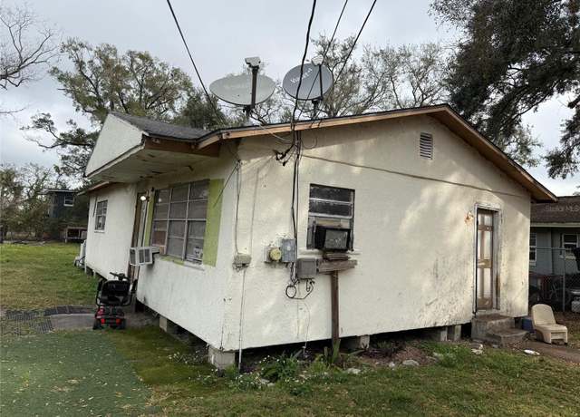 Property at 2219 W Pine St, Orlando, FL 32805, 3 beds, 1 bath