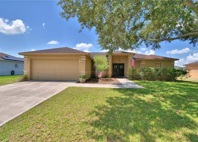 Property at 676 Berkley Pointe Dr, Auburndale, FL 33823, 3 beds, 2 baths