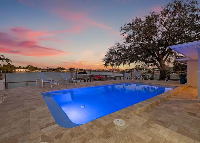 Property at 3961 12th St NE, St Petersburg, FL 33703, 4 beds, 3.5 baths
