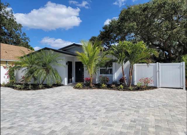 Property at 1041 S Tuttle Ave, Sarasota, FL 34237, 3 beds, 2 baths