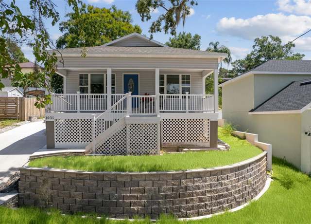 Property at 1031 Morningside Dr, Eustis, FL 32726, 2 beds, 2 baths