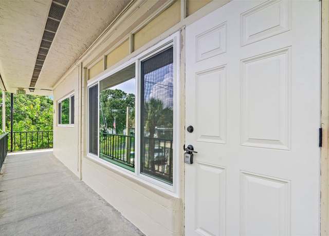 Property at 4001 58th St N #28, St Petersburg, FL 33709, 2 beds, 1 bath