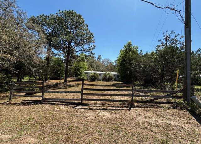 Property at 115 Country Living Cir, Melrose, FL 32666, 2 beds, 1 bath