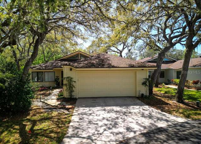 Property at 627 Saint Andrews Cir, New Smyrna Beach, FL 32168, 2 beds, 2 baths