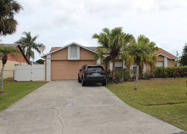 Property at 855 San Pedro Ct, Kissimmee, FL 34758, 3 beds, 2 baths