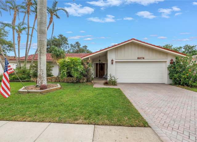 Property at 9674 104th Ave, Largo, FL 33773, 3 beds, 2 baths