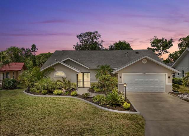 Property at 5750 Carriage Dr, Sarasota, FL 34243, 3 beds, 2 baths