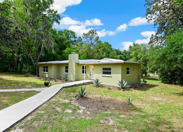 Property at 736 State Road 26, Melrose, FL 32666, 3 beds, 2.5 baths
