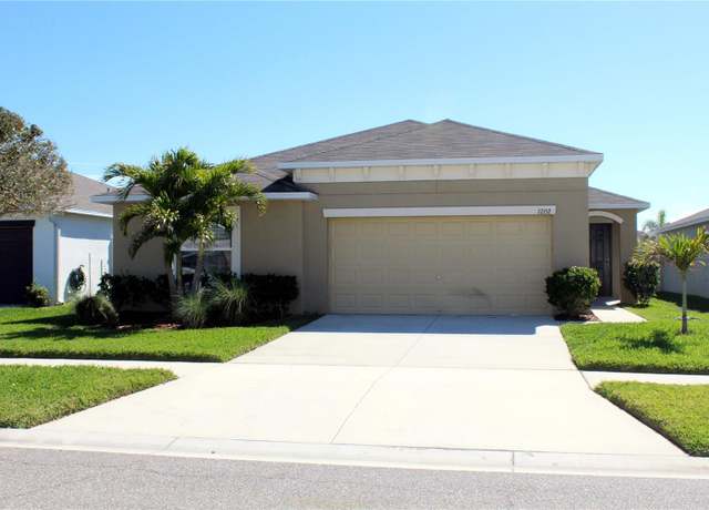 Property at 17152 Sunshine Mimosa St, Wimauma, FL 33598, 4 beds, 2 baths