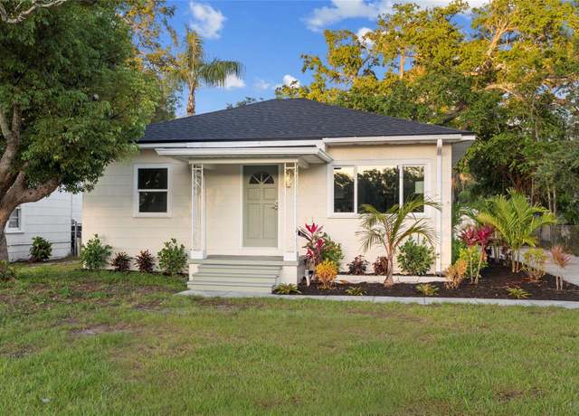 Property at 1443 Paloma Ln, Dunedin, FL 34698, 3 beds, 2 baths
