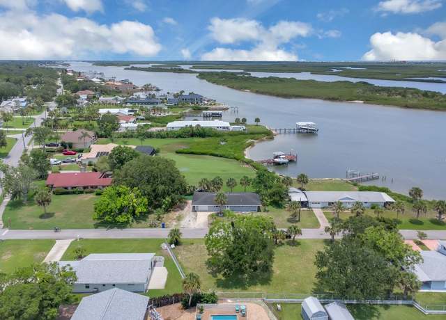 Property at 203 Parkwood Ln, Edgewater, FL 32132, 2 beds, 2 baths
