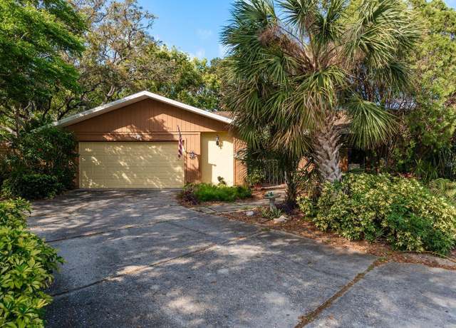 Property at 50 Pembrook Cir, Palm Harbor, FL 34683, 3 beds, 2 baths