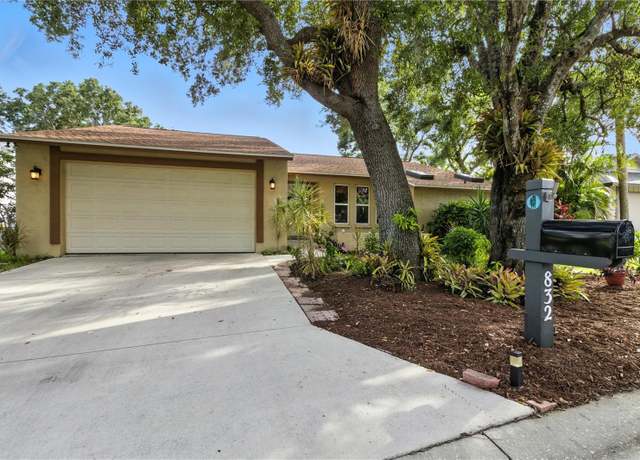 Property at 832 Harrowood Ct, Sarasota, FL 34232, 5 beds, 3 baths