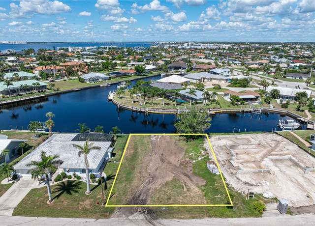 Property at 174 Crescent Dr, Punta Gorda, FL 33950