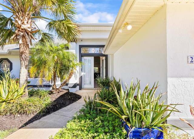 Property at 20 Ethan Allen Dr, Palm Coast, FL 32164, 3 beds, 2.5 baths