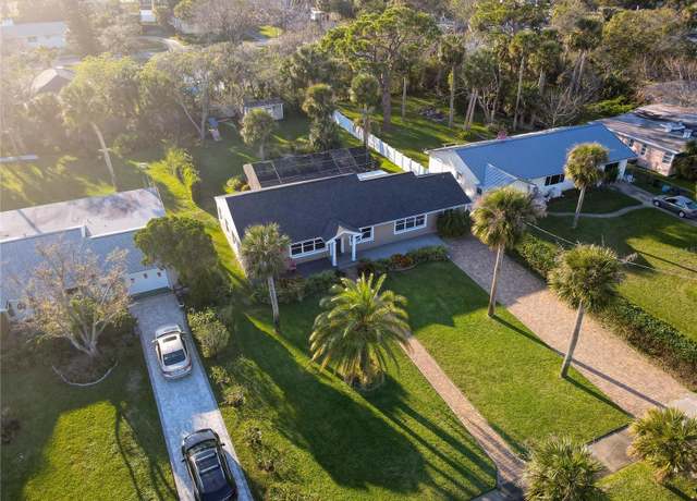 Property at 762 S Beach St, Ormond Beach, FL 32174, 4 beds, 2.5 baths